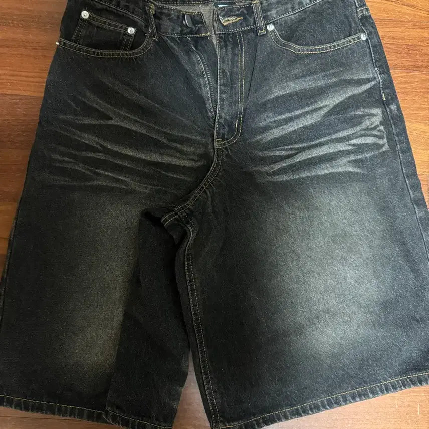 [BUNJANG] Yellow Black Bermuda Shorts / 옐로우블랙 버뮤다, 청 버뮤다