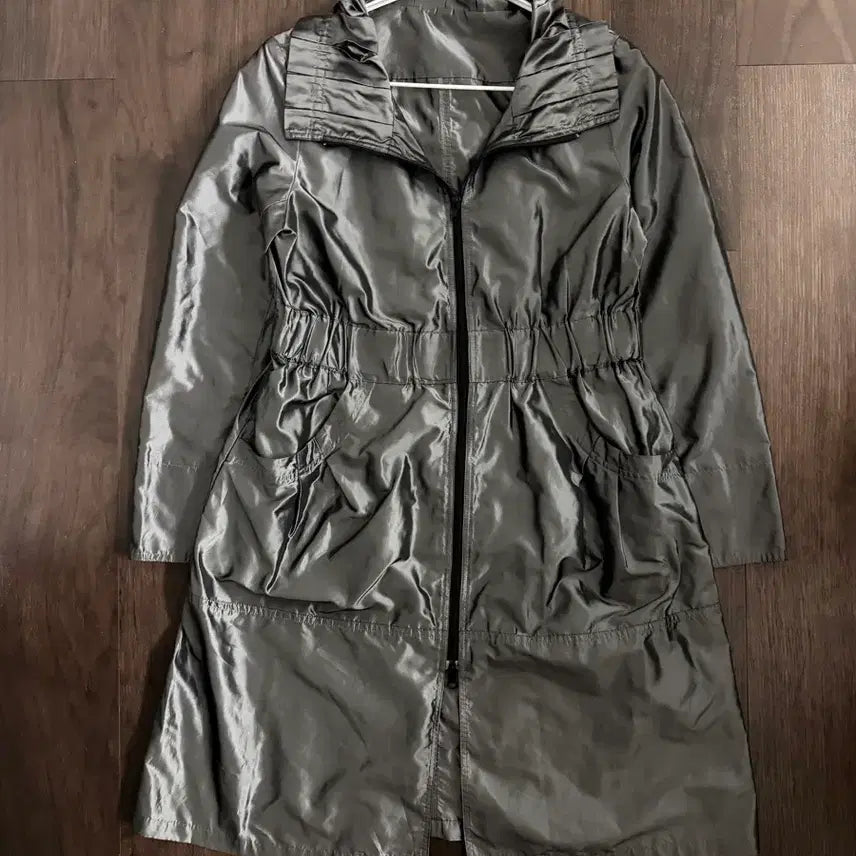 [BUNJANG] Spazio Polly Raincoat Metallic Grey / 스피치오 폴리 레인코트