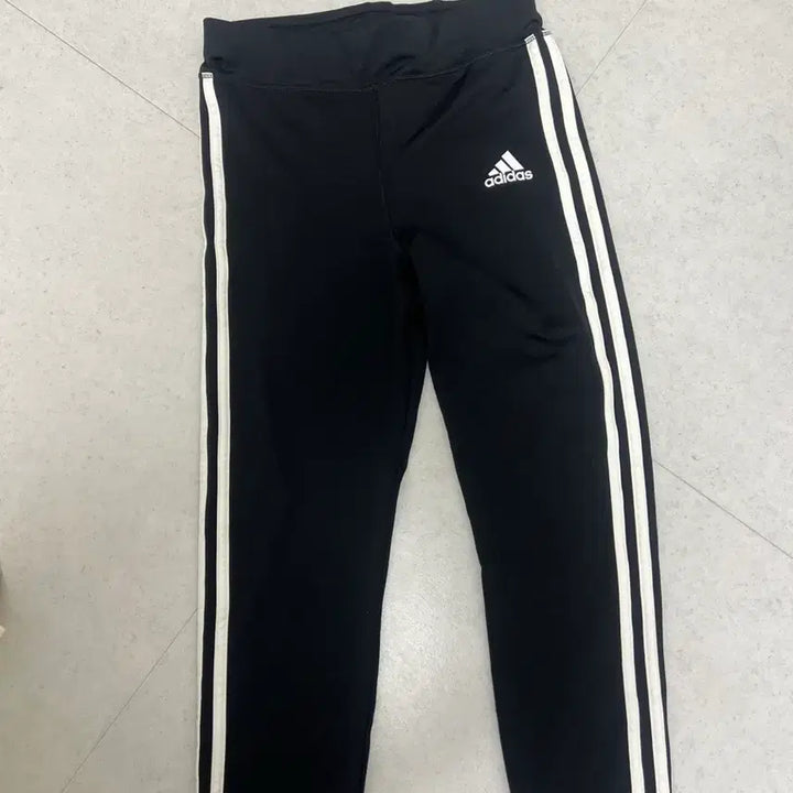 [BUNJANG] Adidas Kids 3-Stripes Leggings Black Size 150 / 아디다스 삼선 레깅스 키즈 150사이즈
