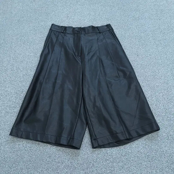 [BUNJANG] Vintage Leather Shorts / 빈티지 가죽 반바지 | 0504B36