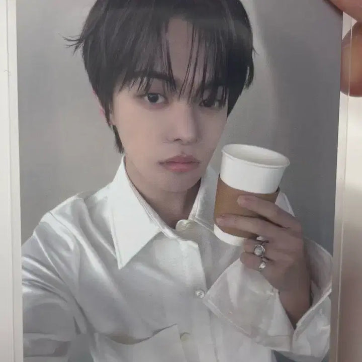 [BUNJANG] Alpha Drive 1 Lee Rio Studio Coffee Photocard / 알파드라이브원 이리오 공방 커피 포카 양도 컴백쇼 이상원