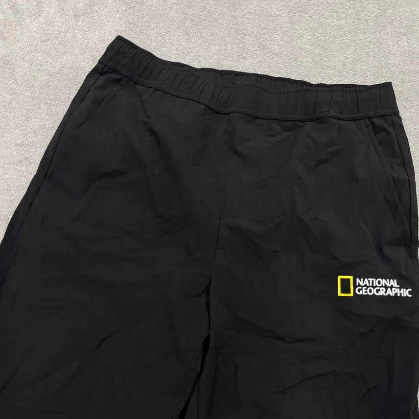 [BUNJANG] National Geographic Black Shorts / 81 내셔널지오그래픽 블랙 반바지