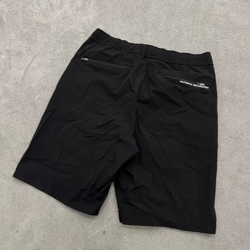 [BUNJANG] National Geographic Black Shorts / 81 내셔널지오그래픽 블랙 반바지