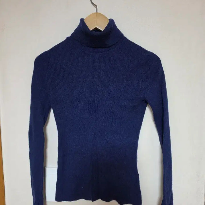 [BUNJANG] Uniqlo Navy Ribbed Turtleneck Knit Long Sleeve Shirt / 유니클로 네이비 골지 폴라 니트 긴팔티
