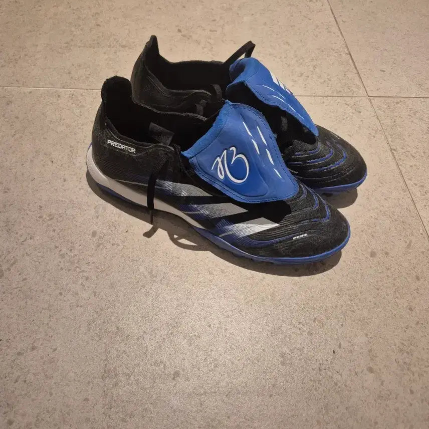 [BUNJANG] Adidas Predator Soccer Cleats Size 255 Pro Grade / 아디다스 프레데터 축구화 255사이즈 프로 등급 판매합니다
