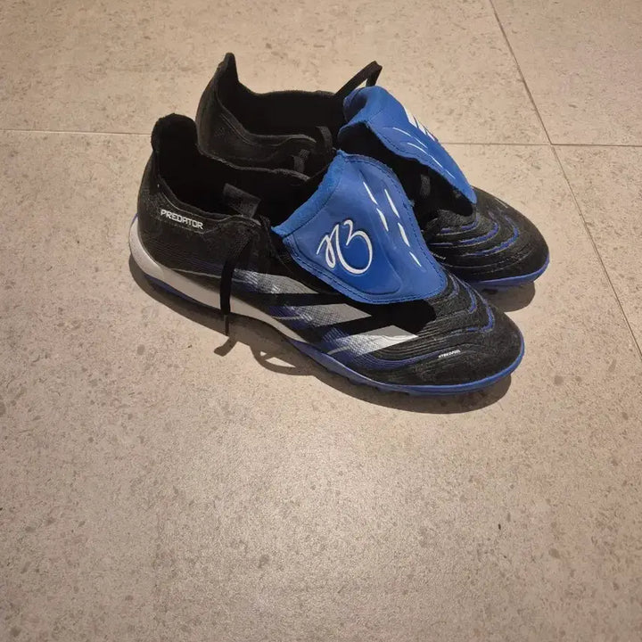 [BUNJANG] Adidas Predator Soccer Cleats Size 255 Pro Grade / 아디다스 프레데터 축구화 255사이즈 프로 등급 판매합니다