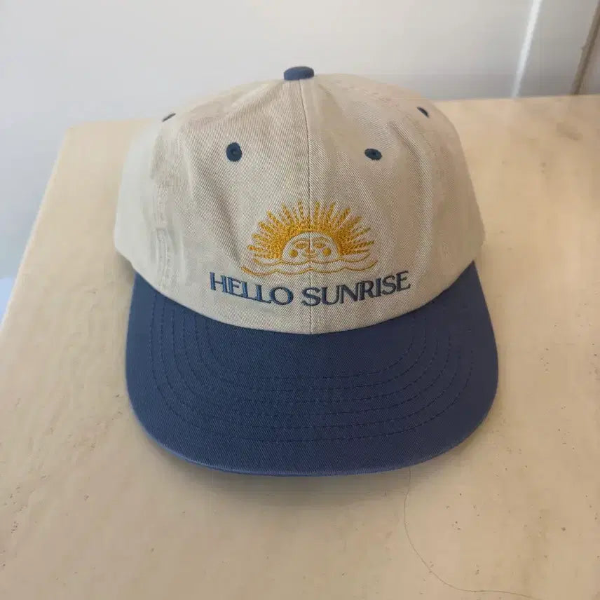 [BUNJANG] Hello Sunrise 6 Panel Cap (Ivory/Vintage Blue) / 헬로선라이즈 볼캡 모자 아이보리/블루