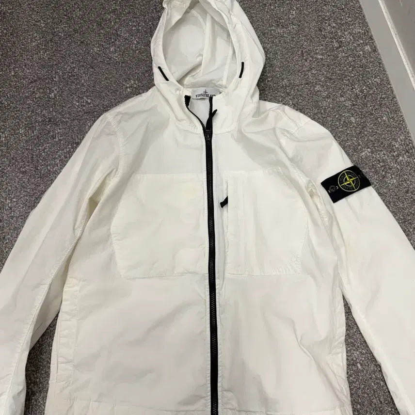 [BUNJANG] Stone Island White Hooded Windbreaker / 스톤아일랜드 화이트 후드 바람막이 (이탈리아구매)