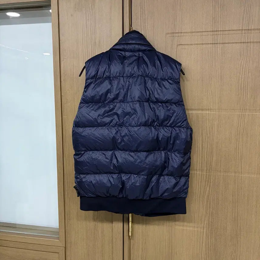 [BUNJANG] Stone Island Genuine Garment Dyed Navy Badge Puffer Vest L / 스톤아일랜드 정품 가먼트 다잉 네이비 와펜 패딩 조끼 베스트 (L)