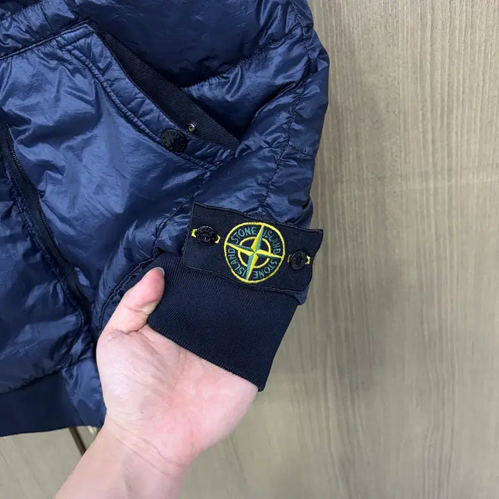 [BUNJANG] Stone Island Genuine Garment Dyed Navy Badge Puffer Vest L / 스톤아일랜드 정품 가먼트 다잉 네이비 와펜 패딩 조끼 베스트 (L)