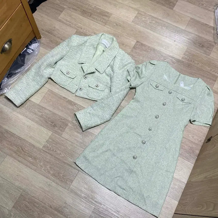 [BUNJANG] Pistachio Mint Tweed Jacket and Dress Set-up / 피스타치오 민트 트위드 자켓 원피스 세트 셋업 교신