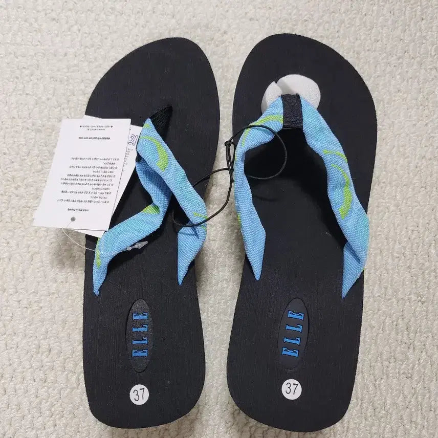[BUNJANG] ELLE Black Flip-Flop Sandals with Pink Strap Detail / ELLE 엘르 블랙 쪼리 여성 샌들.새상품