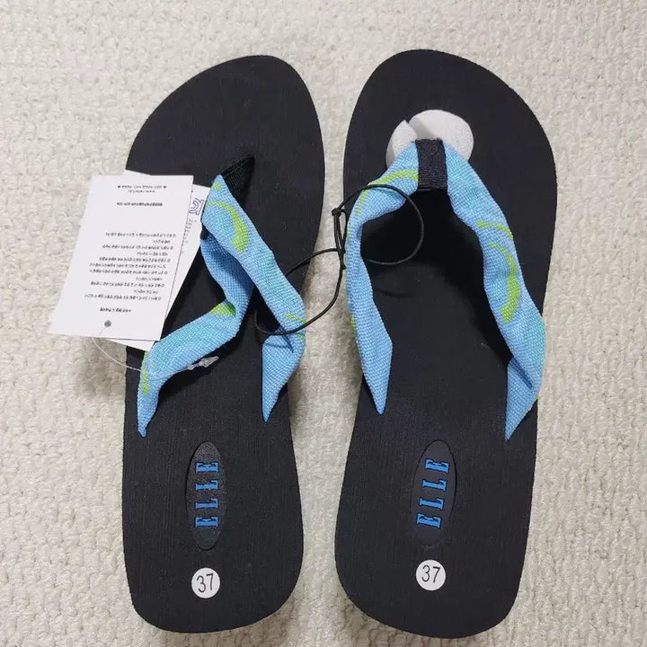 [BUNJANG] ELLE Black Flip-Flop Sandals with Pink Strap Detail / ELLE 엘르 블랙 쪼리 여성 샌들.새상품