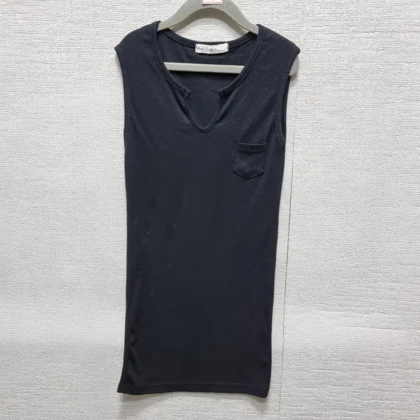 [BUNJANG] Sleeveless T-Shirt Black / 바451 민소매 티셔츠