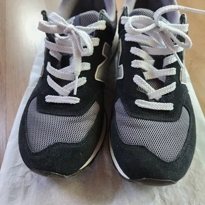 [BUNJANG] New Balance 574 Black/Grey Sneakers Size 275 / 뉴발란스 574 블랙/그레이 275 사이즈