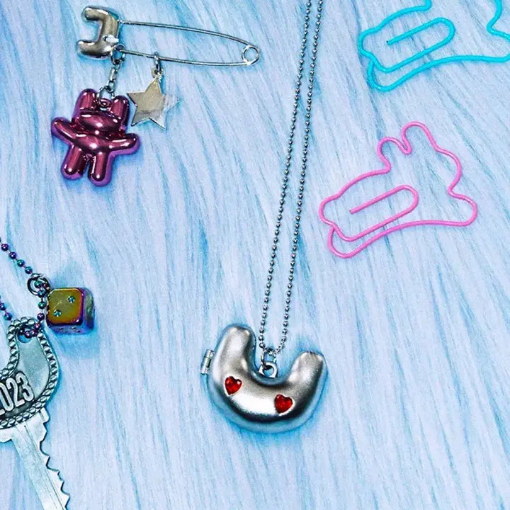 [BUNJANG] NewJeans Bunnes Club Necklace / 뉴진스 악세사리 NewJeans Bunnes Club Necklace