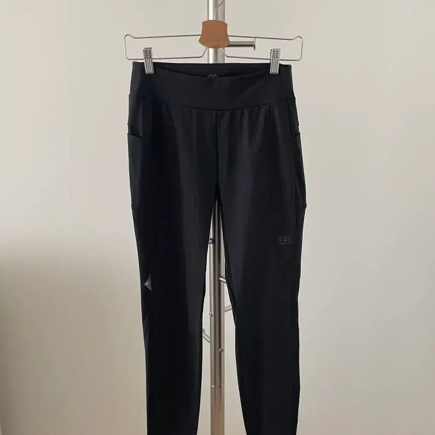 [BUNJANG] KOLON SPORT Training Pants Nylon Blend / 코오롱스포츠(KOLON SPORT) 트레이닝 팬츠