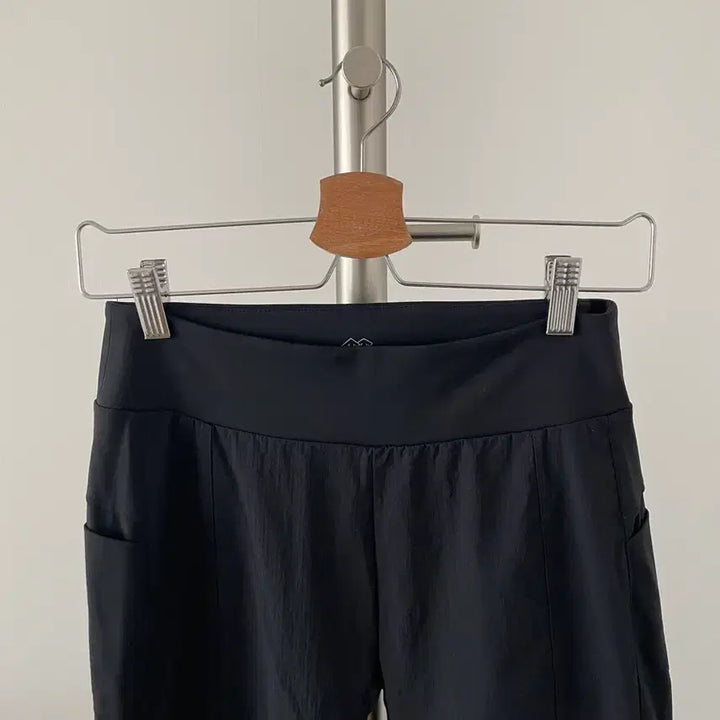 [BUNJANG] KOLON SPORT Training Pants Nylon Blend / 코오롱스포츠(KOLON SPORT) 트레이닝 팬츠