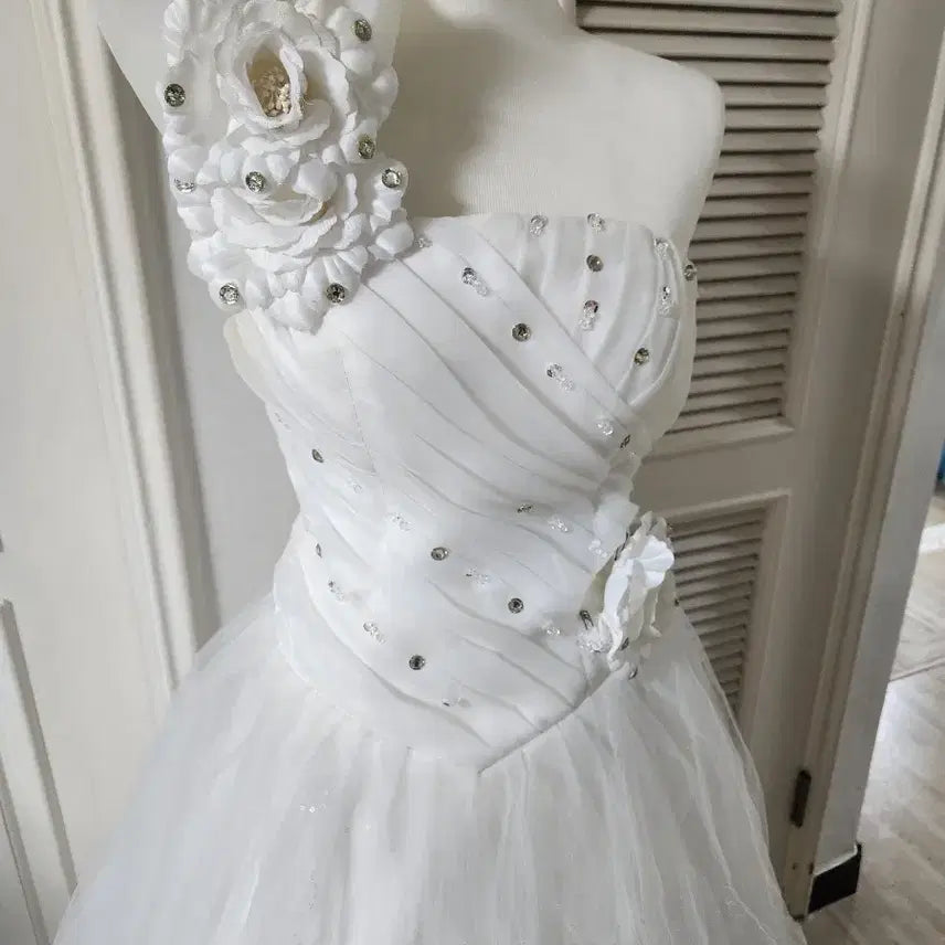 [BUNJANG] Wedding Dress Graduation Photo Dress / 판매)웨딩드레스 졸업사진드레스