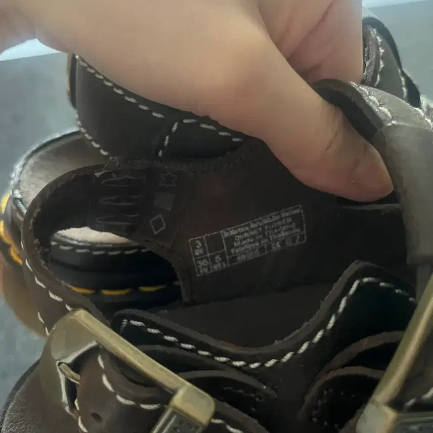 [BUNJANG] Dr. Martens The Netflower 35 / 닥터마틴 더넷플라워 35 새상품