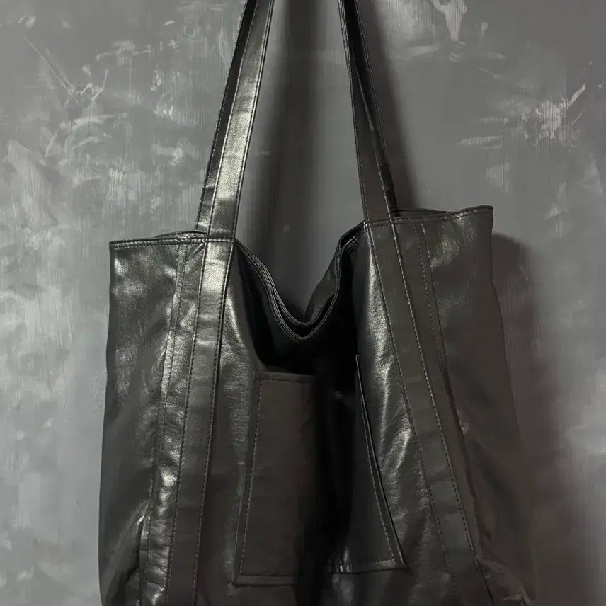 [BUNJANG] Haarchive 2-Way Faux Leather Shoulder Bag (Black) / 하아카이브 2웨이 포 레더 숄더백 (블랙)