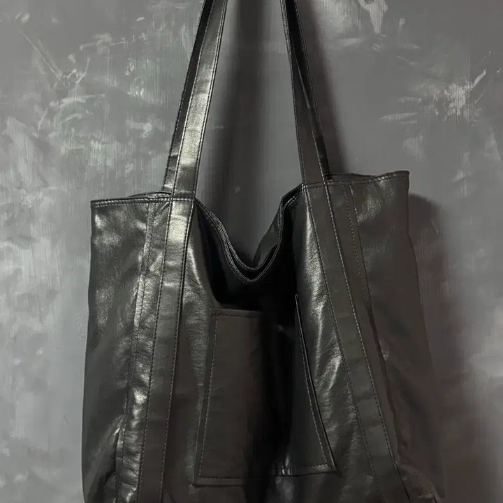 [BUNJANG] Haarchive 2-Way Faux Leather Shoulder Bag (Black) / 하아카이브 2웨이 포 레더 숄더백 (블랙)