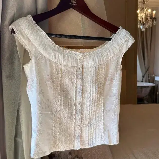 [BUNJANG] Labelleblan Clara Rose Fabric Top / 라벨르블랑 클라라 로즈 패브릭 탑