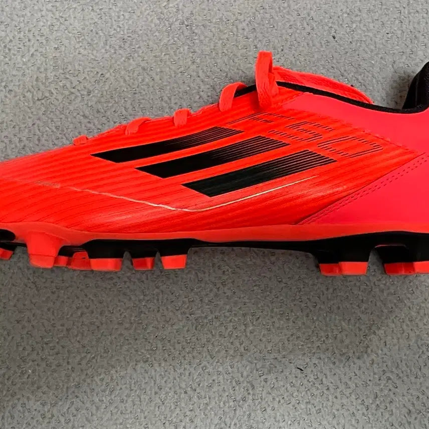 [BUNJANG] Adidas F50 Football Boots - Size 255 / 아디다스F50