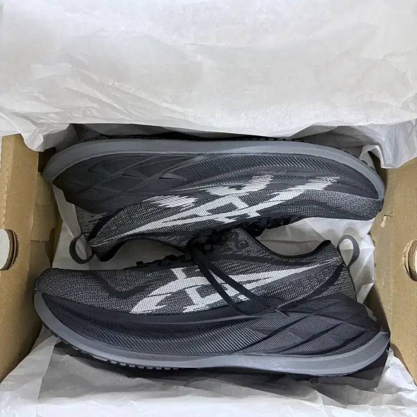 [BUNJANG] ASICS Superblast 2 Black White / 아식스 슈퍼블라스트 2 블랙 화이트