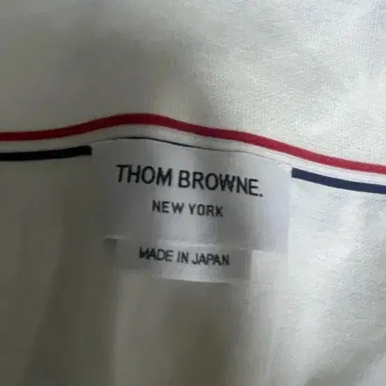 [BUNJANG] Thom Browne White Tricolor Stripe Pocket Short Sleeve T-Shirt / 톰브라운 화이트 삼선 포켓 반팔티