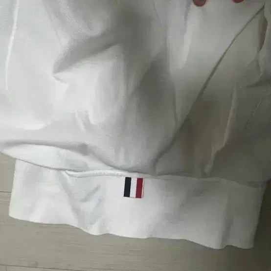 [BUNJANG] Thom Browne White Tricolor Stripe Pocket Short Sleeve T-Shirt / 톰브라운 화이트 삼선 포켓 반팔티