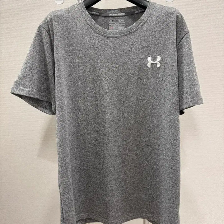 [BUNJANG] Under Armour Grey T-Shirt XL / 언더아머 반팔티 XL사이즈