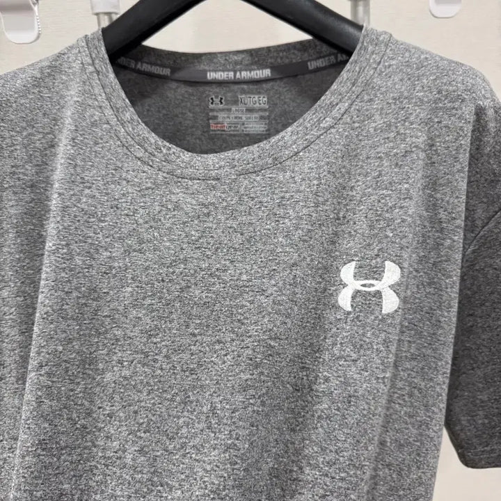 [BUNJANG] Under Armour Grey T-Shirt XL / 언더아머 반팔티 XL사이즈