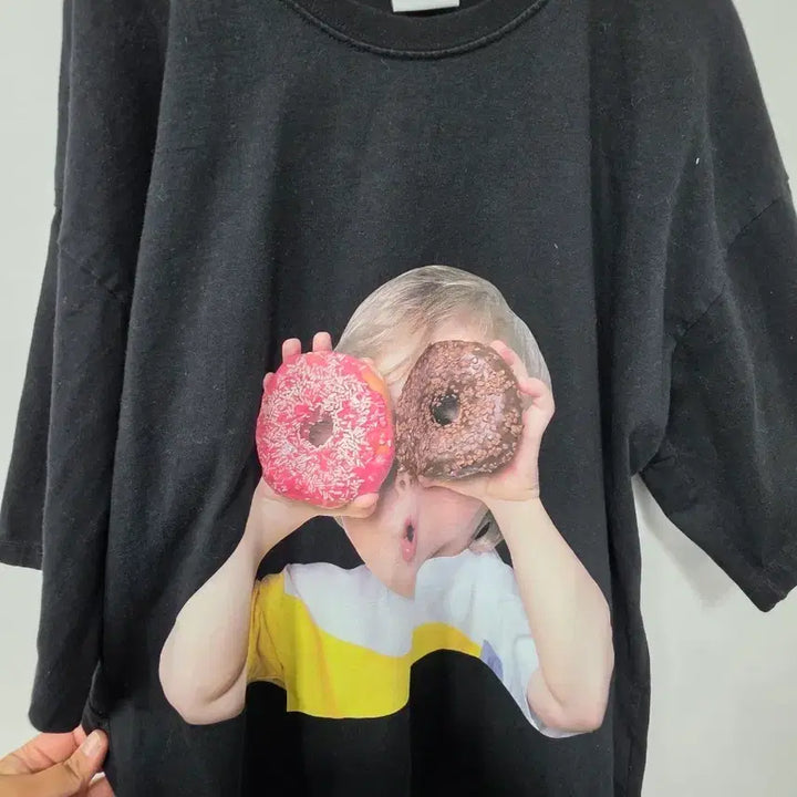 [SOLD OUT] 아크메드라비 도넛 프린팅 반팔 티셔츠 블랙