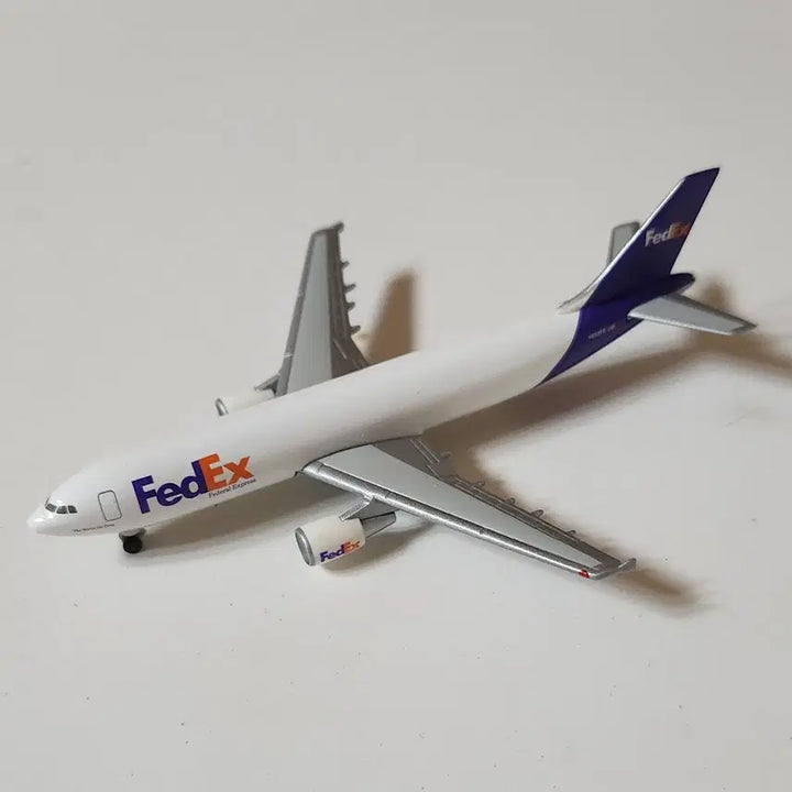 [BUNJANG] Herpa FedEx Airbus A300-600F 1:500 Scale Diecast Model / Herpa FEDEX A300-600F 항공기 모형