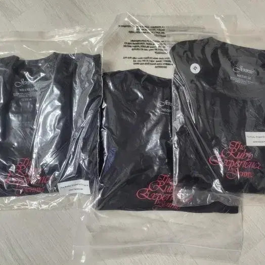[BUNJANG] BLACKPINK Jennie RUBY SEOUL 1st Anniversary T-Shirt (Authentic) / 블랙핑크 제니 루비 서울 팝업 1주년 티셔츠 (정품)