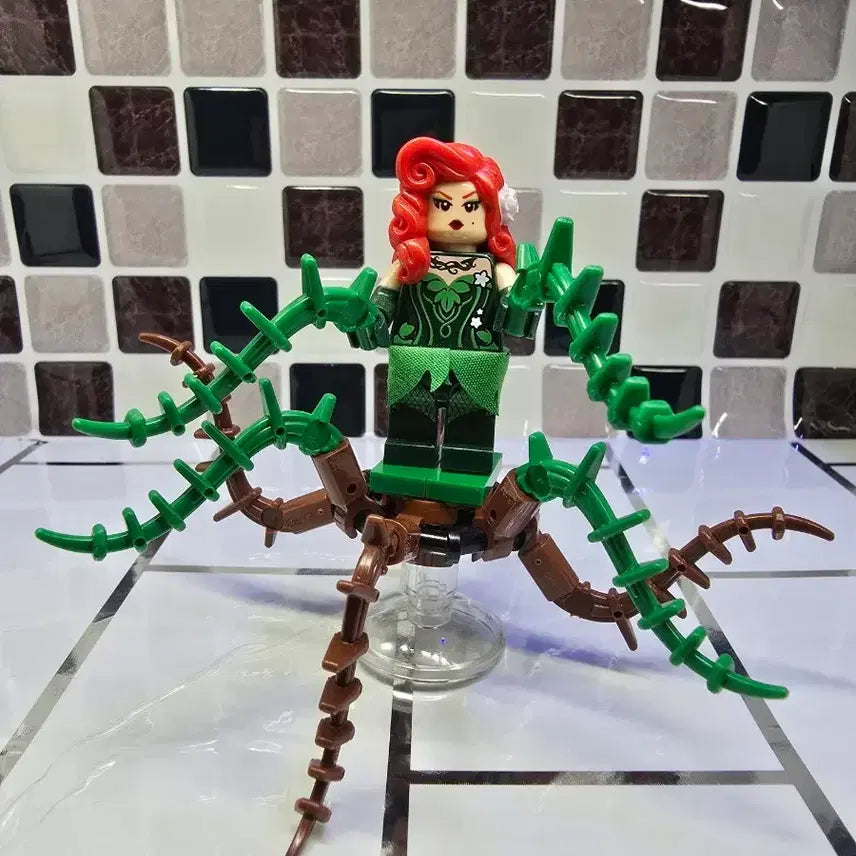 [BUNJANG] LEGO Poison Ivy Minifigure with Vine / 레고 포이즌아이비