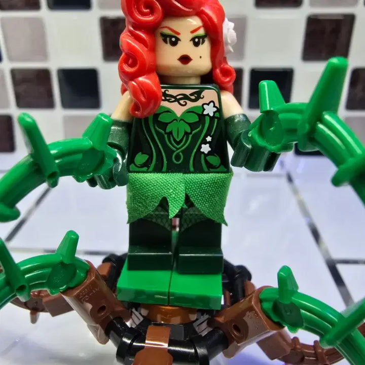[BUNJANG] LEGO Poison Ivy Minifigure with Vine / 레고 포이즌아이비