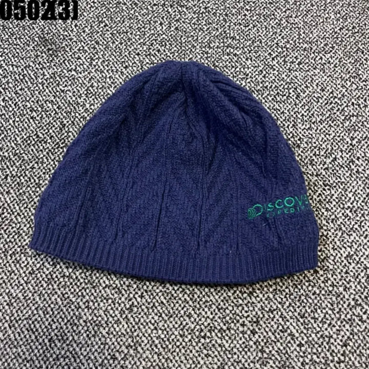 [BUNJANG] Discovery Expedition Navy Knit Hat / 디스커버리 익스페디션 네이비 니트 모자 0502