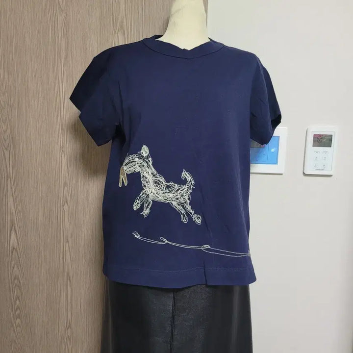 [BUNJANG] YOSHI KONDOS Navy Dog Print Short Sleeve T-Shirt / YOSHI KONDOS 네이비 강아지 프린팅 반팔 티셔츠