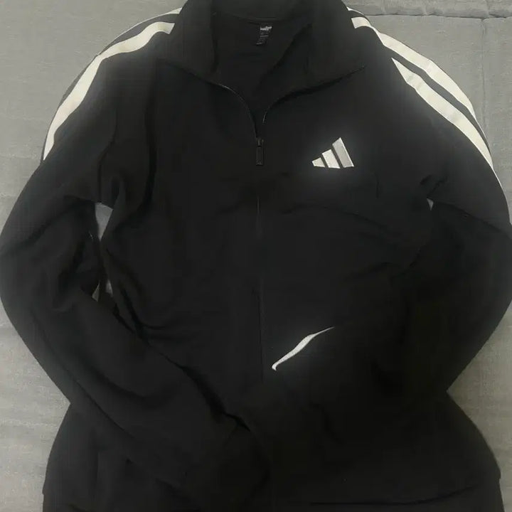 [BUNJANG] Adidas Black Track Jacket / 아디다스 신형 검정 져지