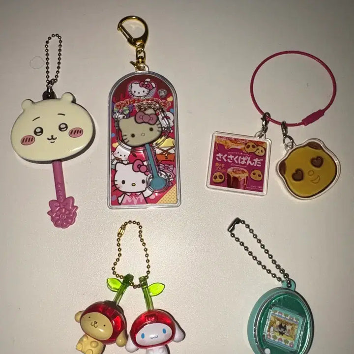 [BUNJANG] Sanrio Sakusaku Panda Tamagotchi Charm / 산리오 사쿠사쿠판다 다마고치 키링 팝니다