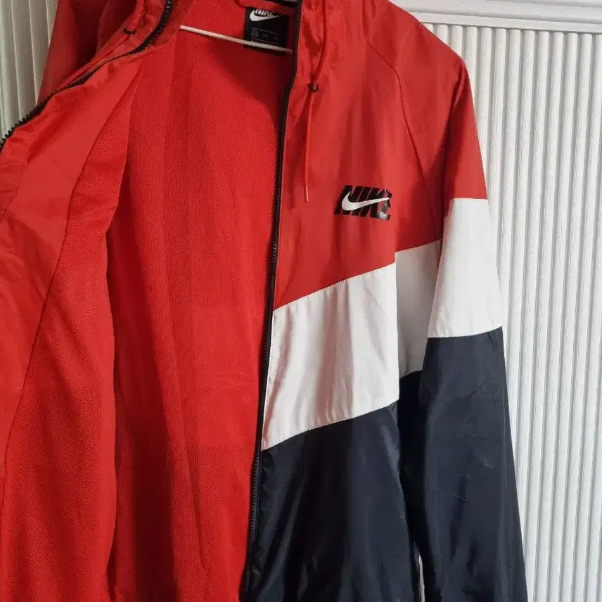 [BUNJANG] Nike Windbreaker Hoodie Red/White/Black XXL / 나이키 바람막이 후드 레드/화이트/블랙 사이즈XXL