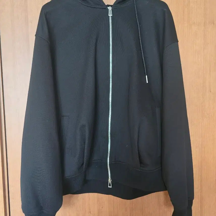 [BUNJANG] Songzio Embroidered Zip-Up Hoodie / (가격제안해주세요)송지오 자수후드집업 판매