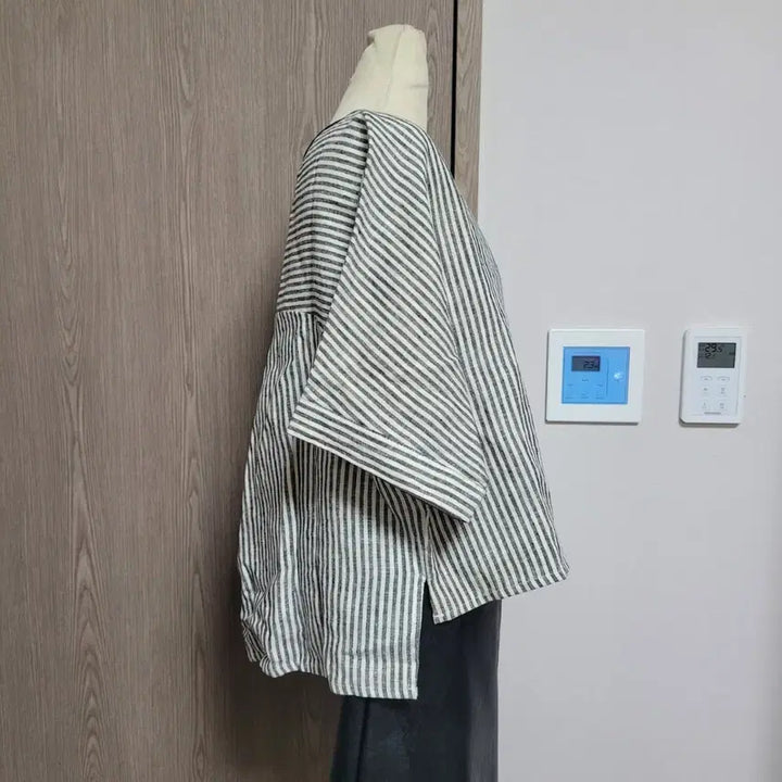 [BUNJANG] 100% Linen Striped Blouse / 린넨100% 줄무늬 블라우스