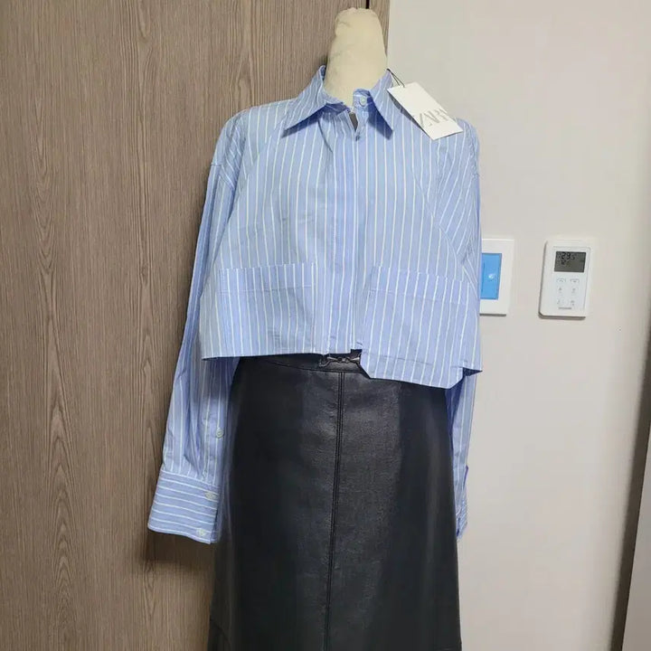 [BUNJANG] Zara Striped Cropped Shirt / 새상품) 자라 스트라이프 크롭 셔츠
