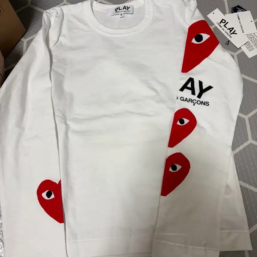 [BUNJANG] Comme des Garçons PLAY White Long Sleeve T-Shirt (Size S) / 꼼데가르송 플레이 흰색 긴팔 티셔츠 S새상품