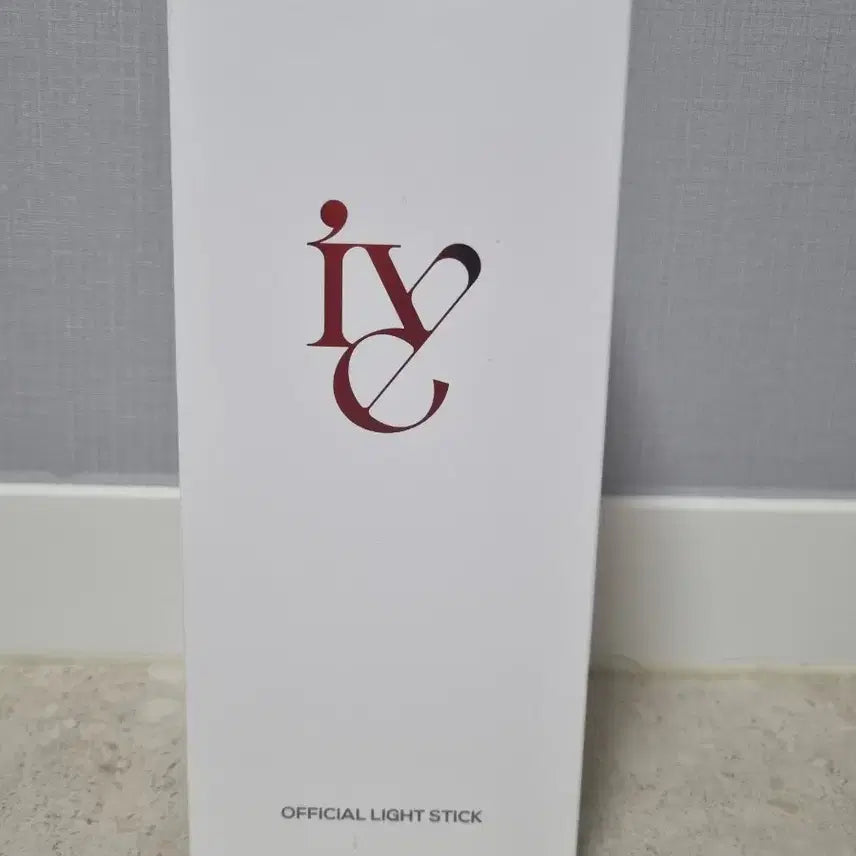 [BUNJANG] IVE Official Light Stick (Old Version) / 아이브 응원봉 구버전