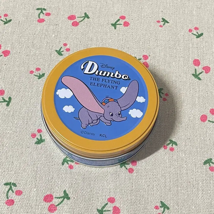 [BUNJANG] Disney Dumbo Flying Baby Elephant Round Tin Case / 하늘나는 아기코끼리 덤보 디즈니 원형 틴케이스