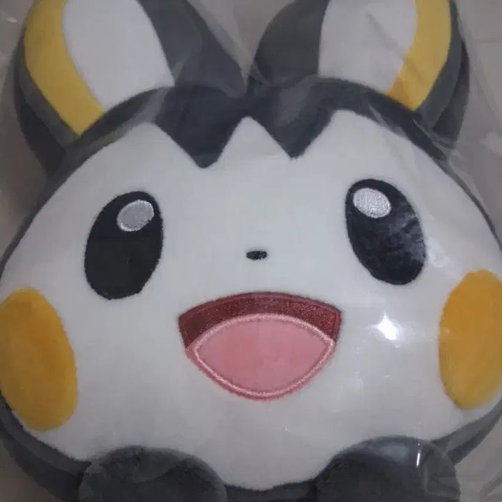 [BUNJANG] Pokemon Desk Cushion Set (Pachirisu, Emolga) / 포켓몬 데스크 쿠션 세트(파치리스,에몽가) 판매합니다.